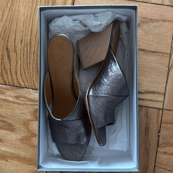 ✨NIB✨COCLICO Slip-on Sandal Heels Silver Leather Made in Spain Size EU 40/US 9 - Picture 5 of 15